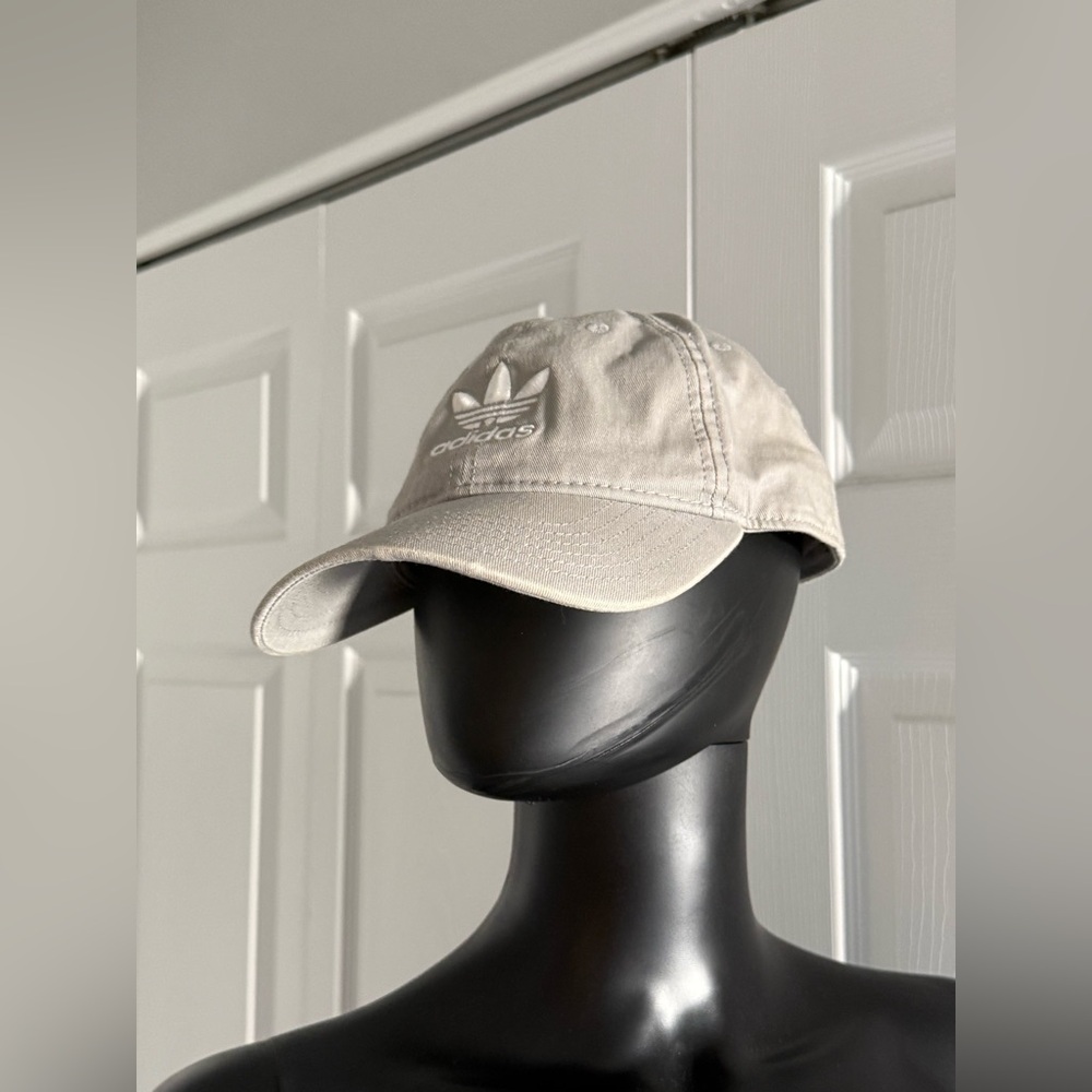 Taupe/grey Adidas hat with copper buckle